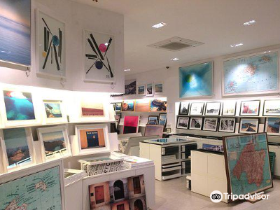 Gallery Corner