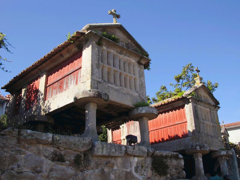 Horreos de Combarro