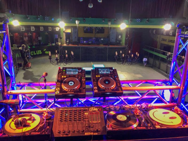 MR Dance Club
