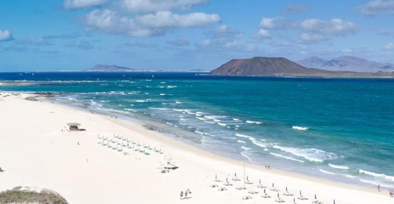 Flag Beach Windsurf & Kitesurf Centre