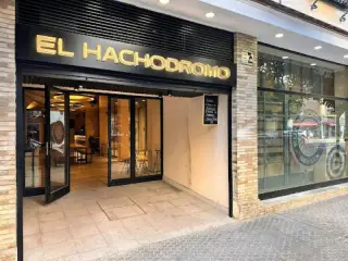 El Hachódromo Sevilla | Sala de tiro de hacha