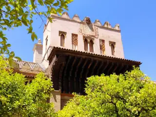 Puerta del Perdón y Patio de los Naranjos