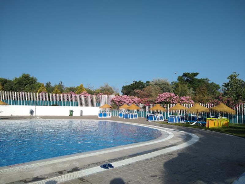 Municipal swimming pool Almanjayar