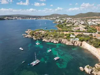 OASIS CATAMARAN