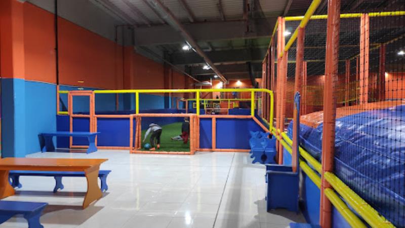 Bobby Jump Trampoline Park Málaga