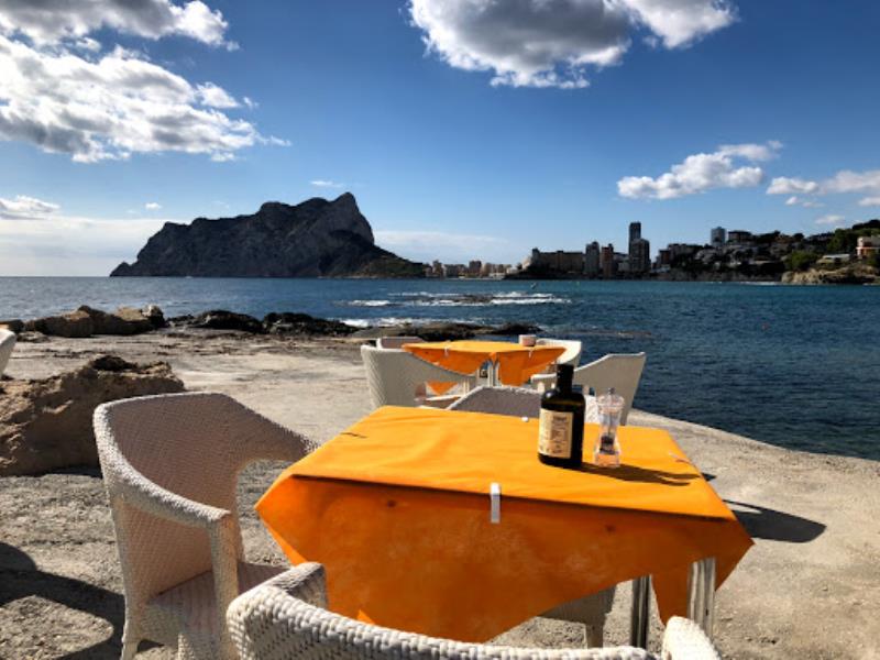Cala les Bassetes