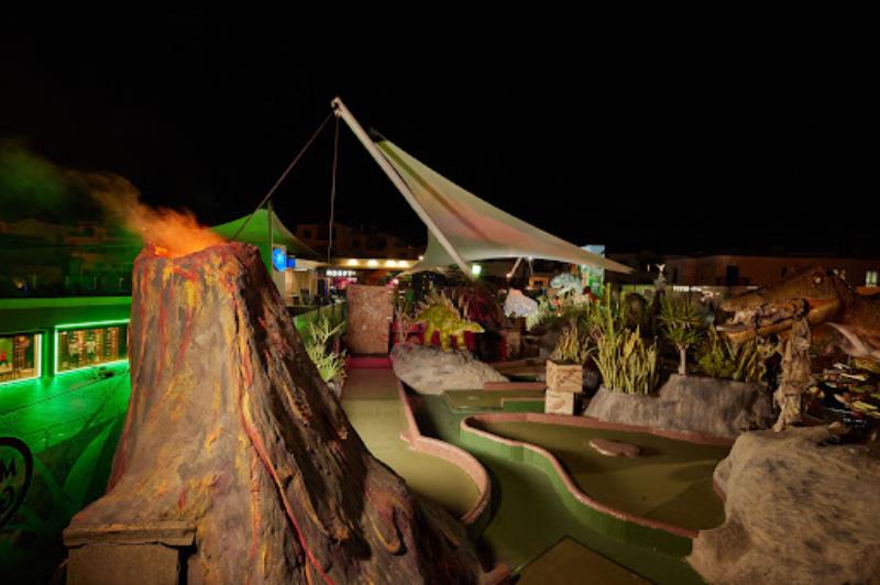 JURASSIC KINGDOM CRAZY GOLF ADVENTURE at Rooftop Lanzarote