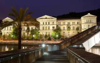 德乌斯比大学