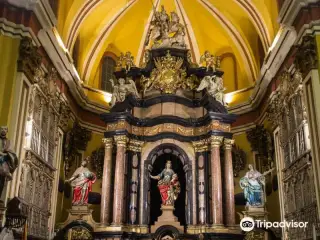 Iglesia de Santa Isabel de Portugal y San Cayetano
