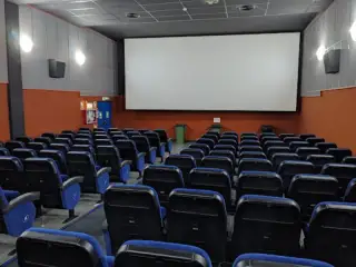 Multicines La Loma - Cines - UCC
