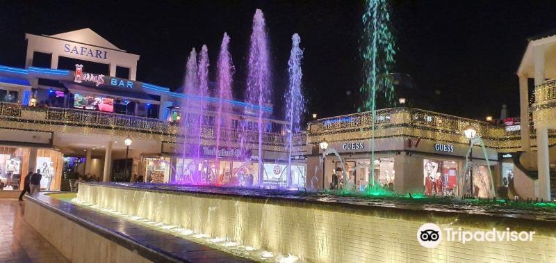Fountain Las Americas