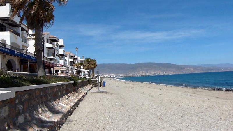 Playa La Romanilla