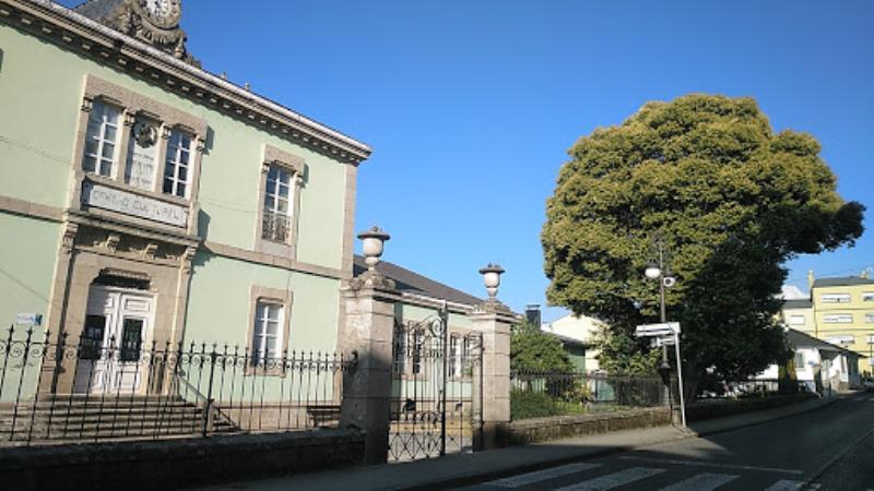 Biblioteca Pública Municipal De Sarria