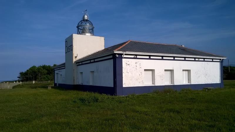 Faro de Busto