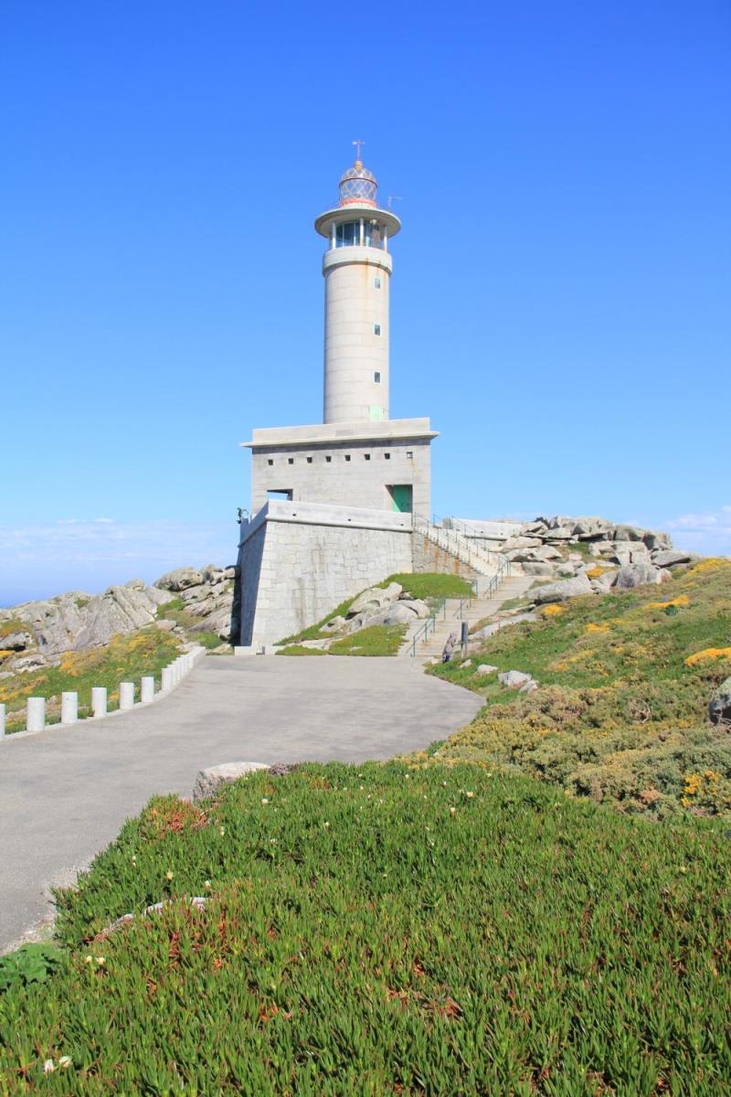 Faro de Punta Nariga
