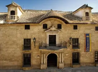 Palacio Abacial - Museo Arqueologico