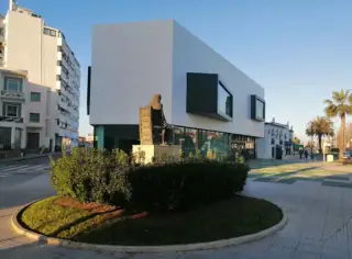Monumento a Camarón de la Isla