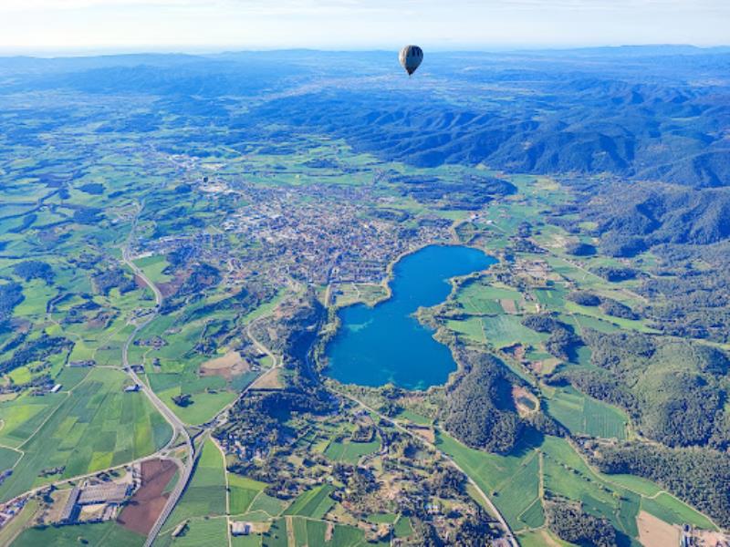 Vol de Coloms - Volar en globus a la Garrotxa