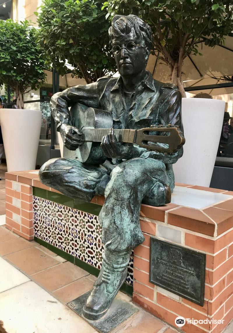 The Statue of John Lenon
