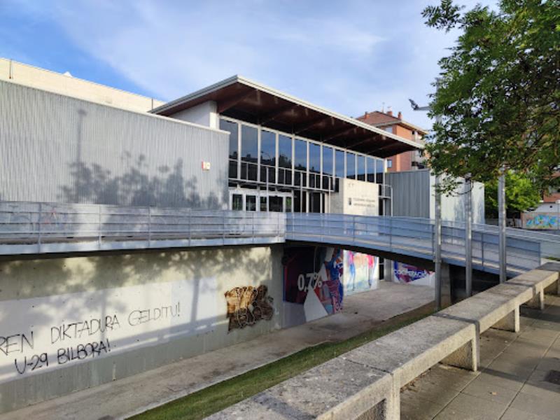 Polideportivo Ariznabarra