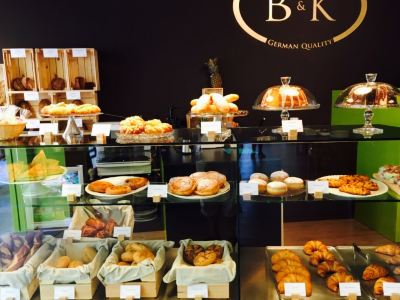 B&K