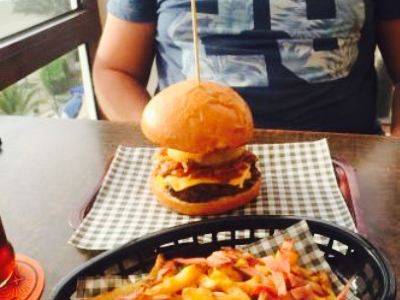 Lucky 7's Burger Joint