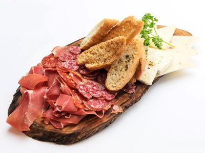 Tosca Tapas y Vino