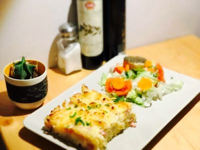 Chez Lola