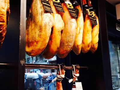 Enrique Tomás JAMON-TAPAS-VINO